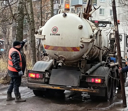  В Иванове на ликвидацию подтоплений вышли два илососа 