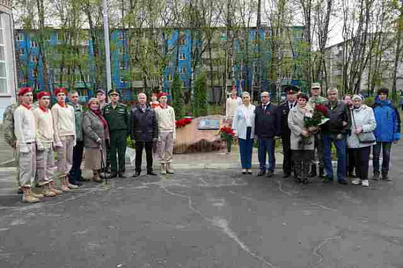 В Иванове открыли мемориальную доску в память о погибшем на СВО росгвардейце