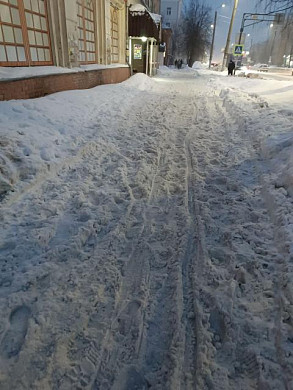 У мамы с ребенком не получилось прогуляться по ул. Суворова