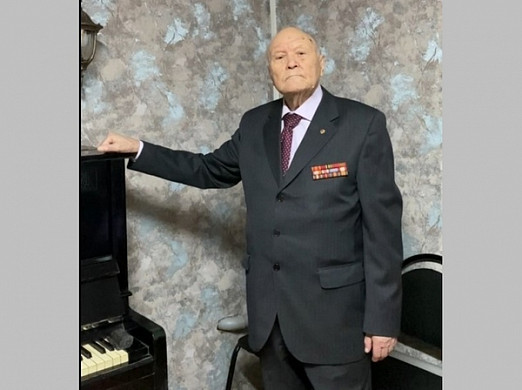  В Ивановской области жюри конкурса шансона покорил 92-летний шансонье из Кинешмы 