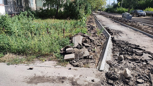 В Иванове во время работ по благоустройству, изувечили здоровые деревья и кусты