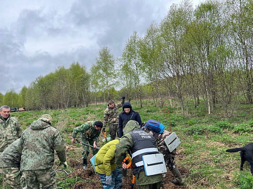 Ивановские поисковики подняли останки красноармейца на Смоленщине