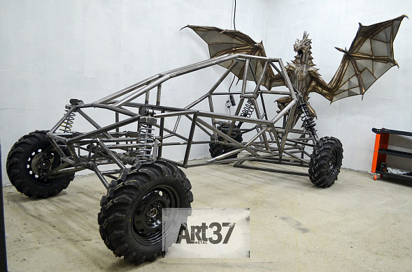 Ивановский скульптор с нуля строит собственный автомобиль