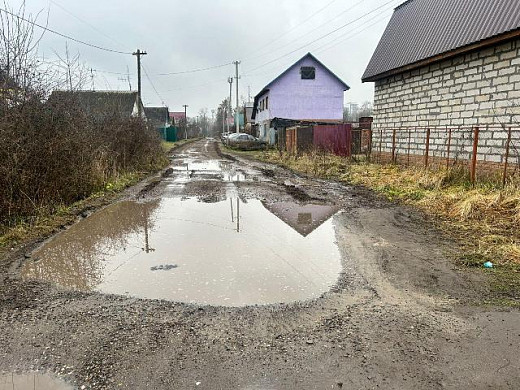 Грейдер разрушил и без того неблагоустроенную улицу
