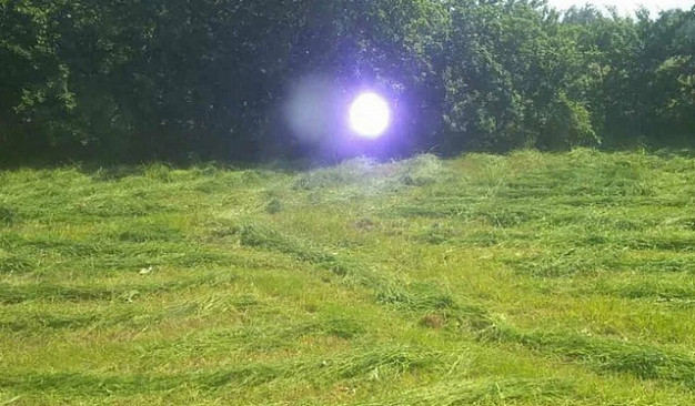 Жители Холуя утверждают, что сняли на видео шаровую молнию