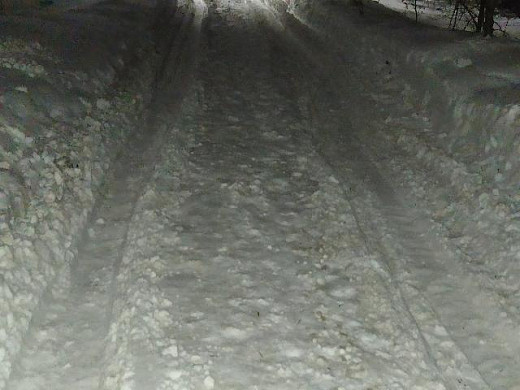 На ул. 10 Сосневская застрял мусоровоз