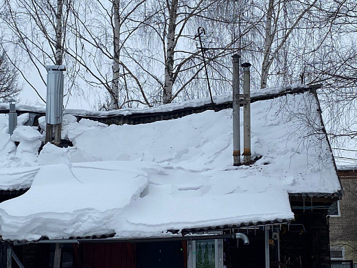 На улице Болотной частично  обвалилась крыша многоквартирного дома