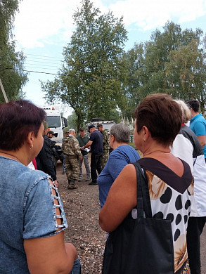 Губернатор третий день работает в Южском районе, где горят леса