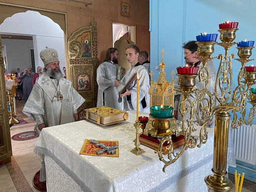 Митрополит Иосиф совершил великое освящение храма иконы Божией Матери «Взыскание погибших»