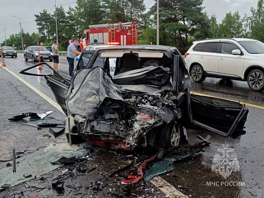 В Ивановском районе в лобовом столкновении пострадали три человека