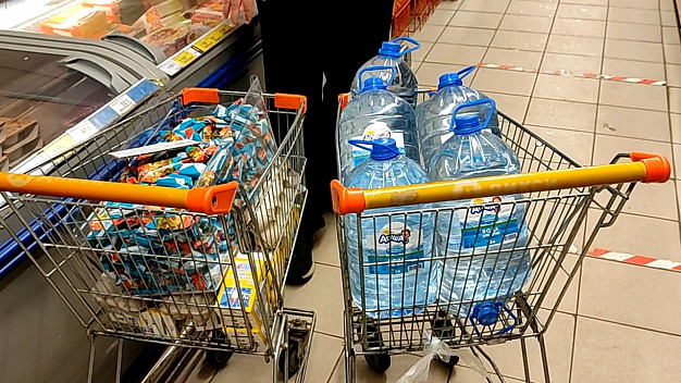 В Иванове магазин «Дикси» открыто торгует тухлятиной 
