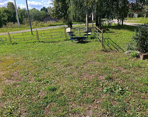Техническое повреждение на детской площадке в Савине не устранено