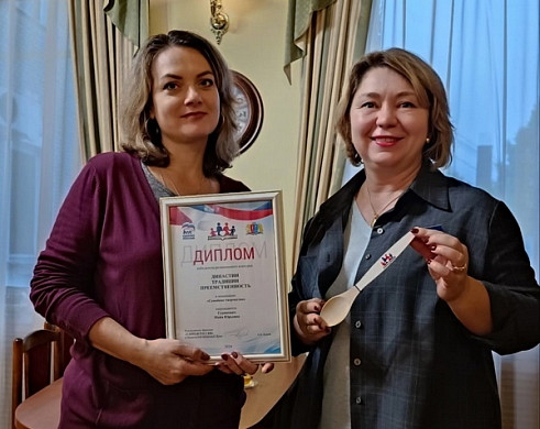 Ведущая телеканала «Барс» получила награду областного семейного конкурса 