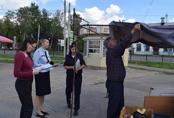  В Иванове проходят рейды по стихийным микрорынкам 