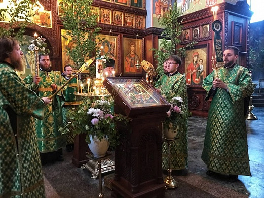 В канун Дня Святой Троицы  митрополит Иваново-Вознесенский и Вичугский Иосиф совершил всенощное бдение