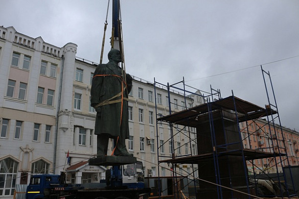  В Иванове демонтировали памятник Ленину 