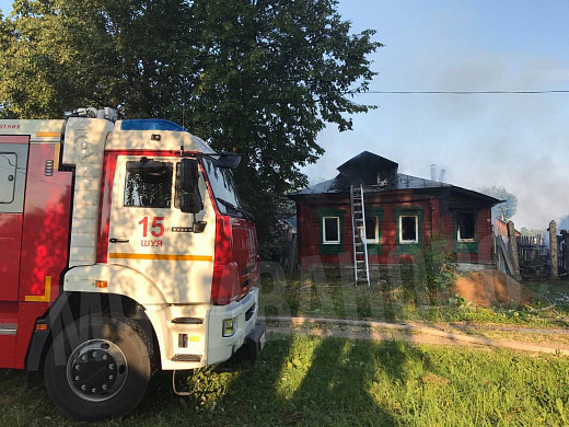 Рано утром на пожаре в Ивановской области погибли мужчина и женщина