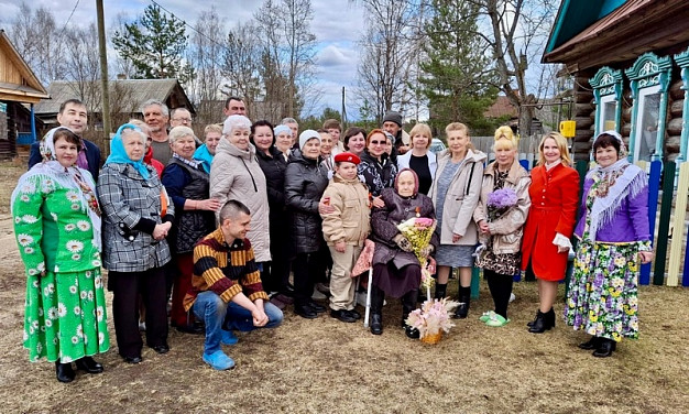  В Южском районе поздравили со 100-летием ветерана войны 