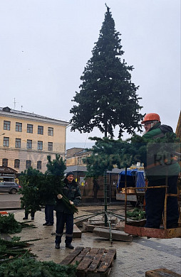  К выходным площадь Ленина в Иванове станет новогодней 