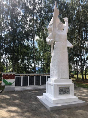 В Гаврилово-Посадском районе завершили благоустройство памятника погибшим воинам