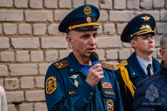 В Иванове открыли мемориальную доску погибшему на СВО майору МЧС Алексею Липскому