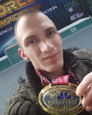 Кинешемец, чей вес 30 кг, стал чемпионом мира по русскому жиму