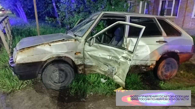 В Иванове водитель легковушки госпитализирован после ДТП