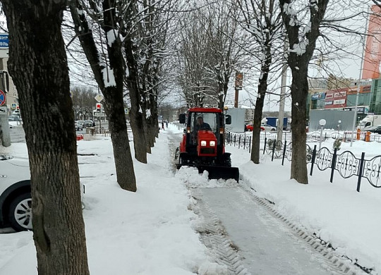 С ивановских улиц убирают снег и воду