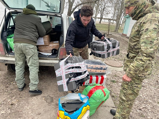 Ивановские гуманитарщики доставили груз из Магадана в Донецкую народную республику 