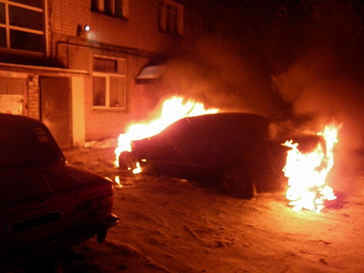  Ночью в Иванове сгорел автомобиль 
