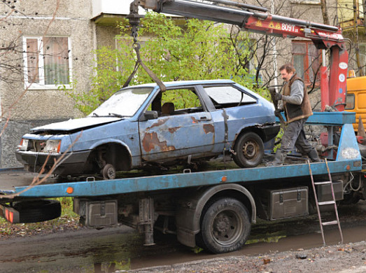  В Ивановской области мужчина сдал в чермет припаркованный у дома автомобиль 