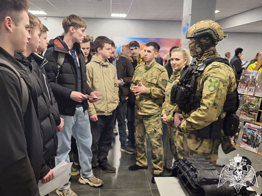 В Иванове росгвардейцы приняли участие в ярмарке вакансий