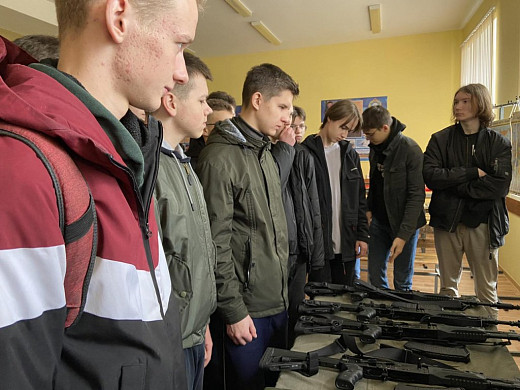 Ивановских старшеклассников призвали на военные сборы 