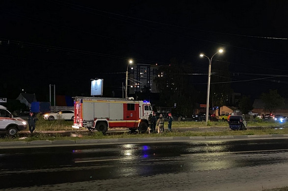  В Иванове на перекрестке Лежневской и Типографской перевернулась машина 