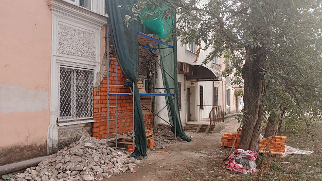 В доме на ул. Маршала Жаворонкова в Иванове начали восстанавливать рухнувшую зимой стену