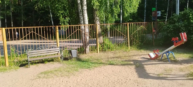Детская площадка в парке Революции прошла проверку
