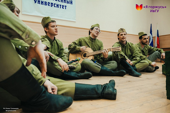 Студенты ИвГУ воплотили трудности военного времени на сцене