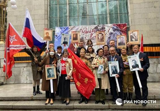 В шествии «Бессмертного полка» в Пекине участвовала воспитанница ивановского Интердома 