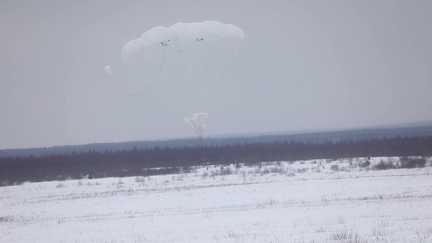 Более 500 ивановских военнослужащих десантировались в Будихино