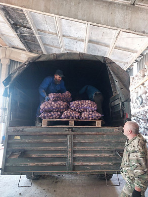Монахи из Ивановской области отправили несколько «КАМАЗов» с картошкой в зону СВО