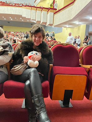 Девушка-инвалид из Родниковского района исполнила свою мечту, обняв Дмитрия Маликова