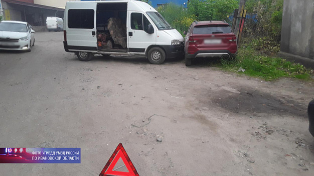 В Иванове мужчина попал под колеса собственного автомобиля 