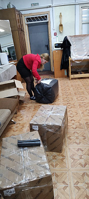 Холуйский Дом культуры отправил бойцам СВО на Украину сало и козинаки
