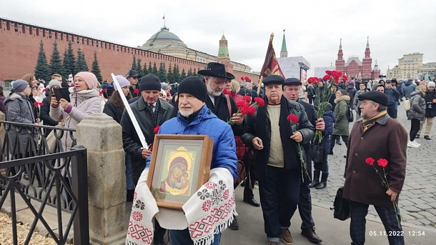 Ивановцы с иконой, мечом и знаменем прошли по пути Смуты