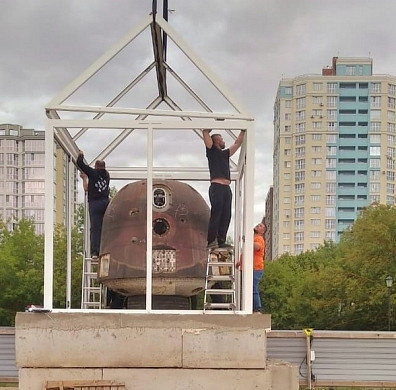  В ивановском микрорайоне устанавливают космическую капсулу 