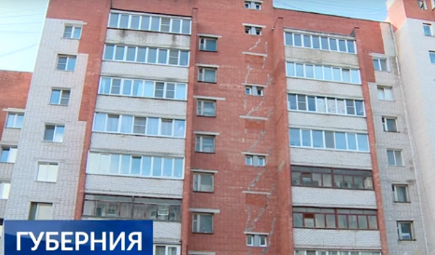  В Иванове мэрия не торопится ремонтировать деформированный подъезд на улице Революционной 
