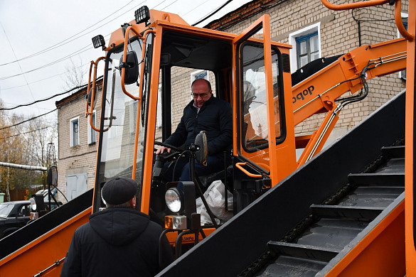 Парк дорожного хозяйства в Иванове пополнился новой коммунальной техникой