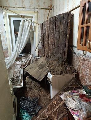 В Иванове в квартире дома обрушился потолок