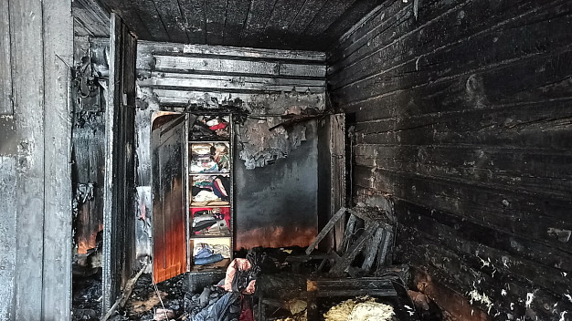 В Южском районе на пожаре погиб человек