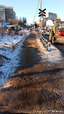  В Иванове продолжается противогололедная обработка тротуаров 